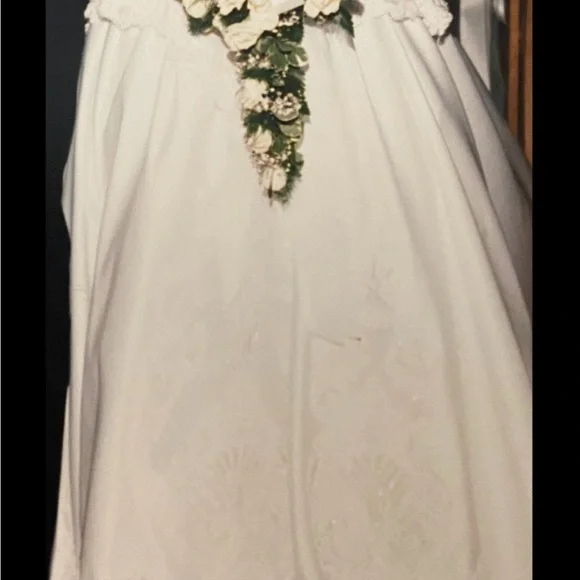Vintage 1992 Wedding Dress - Picture 6 of 6
